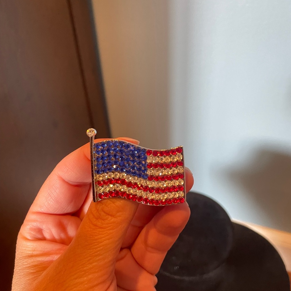 USA Flag rhinestone brooch pin